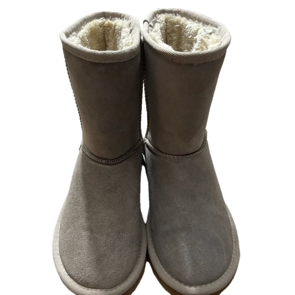 UGG Cream Tan Winter Boots with Plush Lining Classic Mini I Size 6